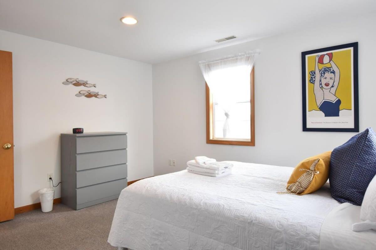 12216 - Beautiful Views Of Cape Cod Bay Access To Private Beach Easy Access To P-Town Truro Exterior photo