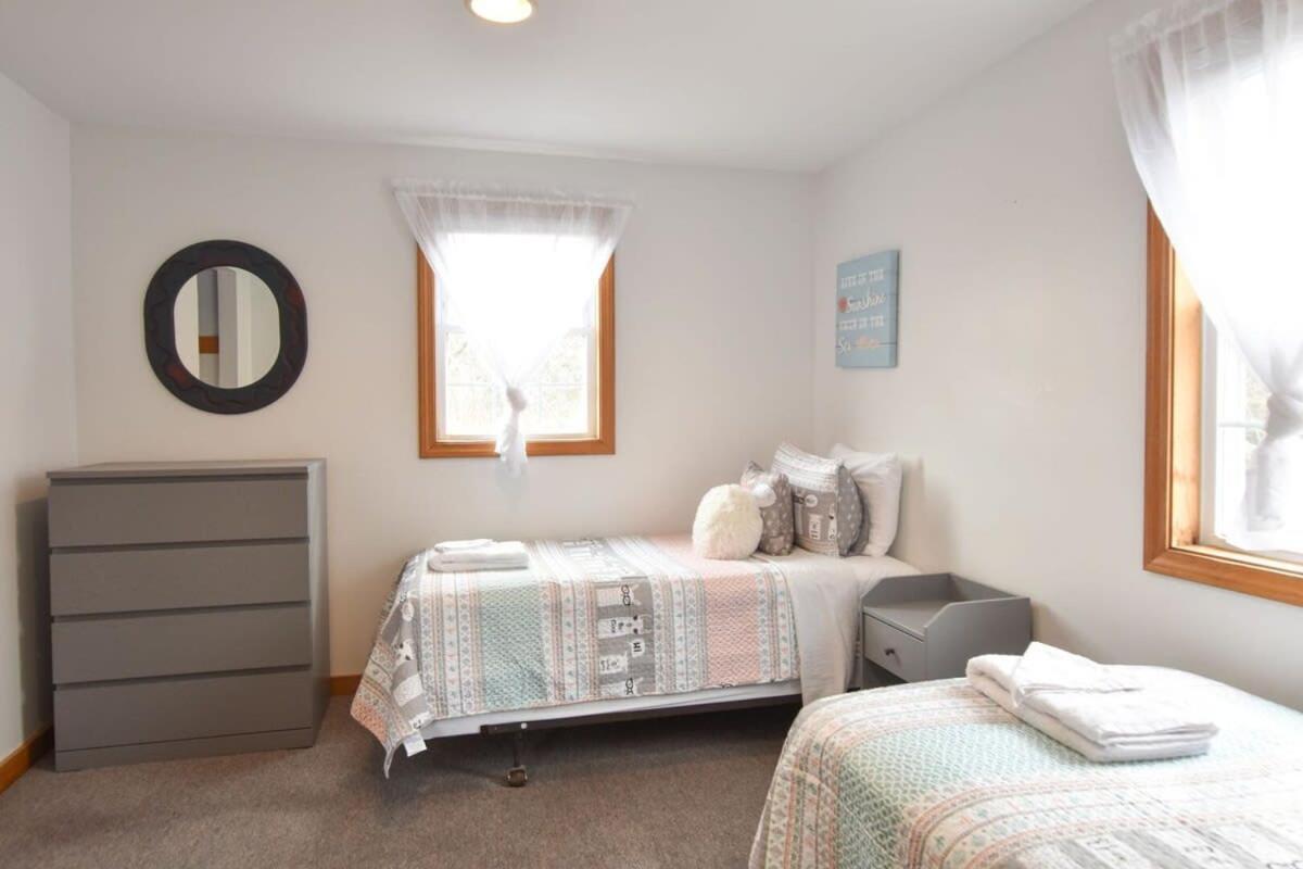 12216 - Beautiful Views Of Cape Cod Bay Access To Private Beach Easy Access To P-Town Truro Exterior photo