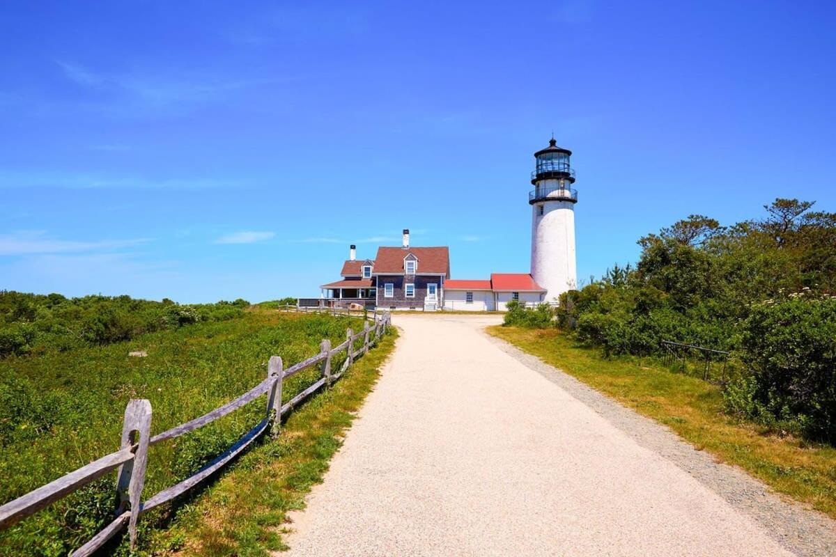 12216 - Beautiful Views Of Cape Cod Bay Access To Private Beach Easy Access To P-Town Truro Exterior photo