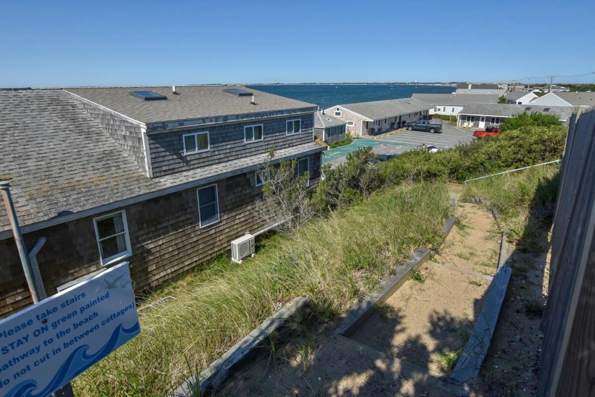 12216 - Beautiful Views Of Cape Cod Bay Access To Private Beach Easy Access To P-Town Truro Exterior photo